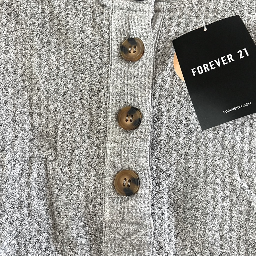 Forever 21 Women’s Grey Button Up Sweater Size Small - Picture 2 of 7